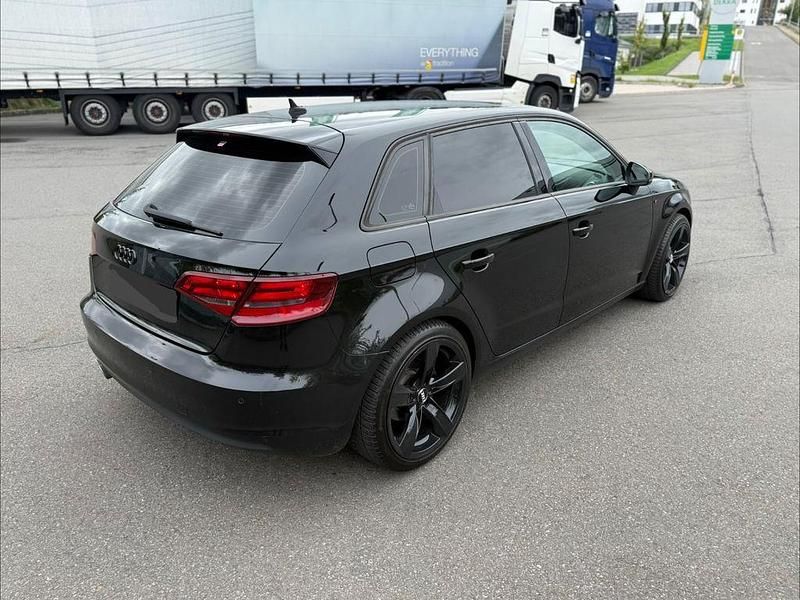 Gebraucht Audi A3 Ambiente 150 PS (110 kW) 2013 Schwarz Limousine