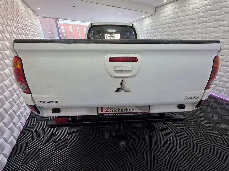 Gebraucht Mitsubishi L200 Invite 136 PS (100 kW) 2012 Pickup