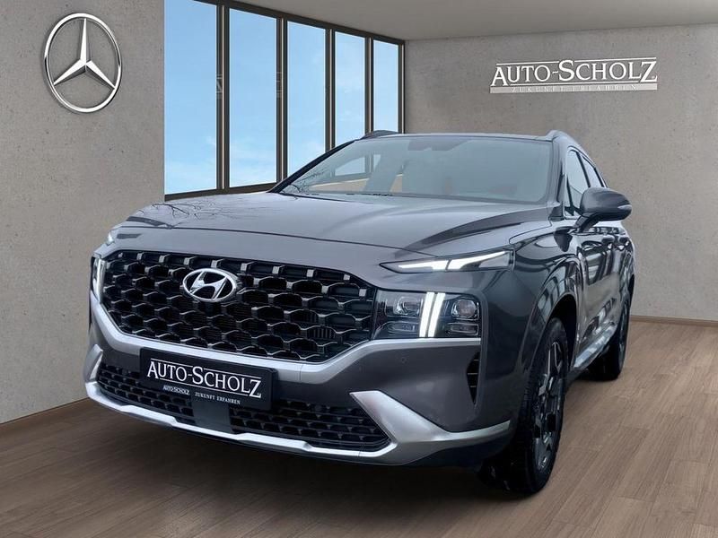 Grau Gebraucht 2021 Hyundai Santa Fe Signature SUV | 32.433 € (Guter Preis) - Bild 1/4