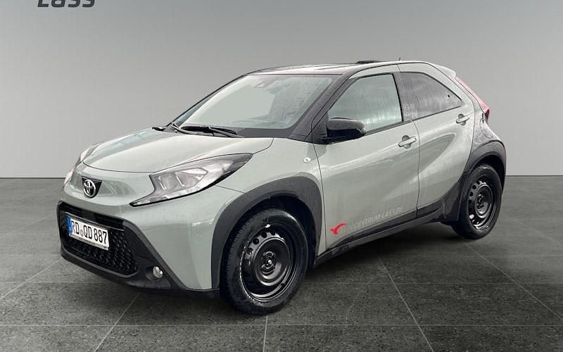 Gebraucht Toyota Aygo X 72 PS (52 kW) 2025 Schwarz SUV