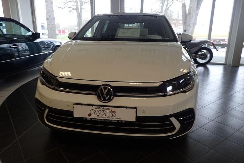 Gebraucht VW Polo Style 95 PS (69 kW) 2023 Purewhite Kleinwagen