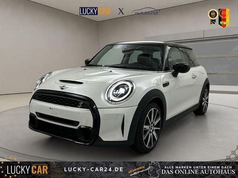 Weiss Gebraucht 2024 Mini Cooper Kleinwagen | 27.250 € (Superpreis) - Bild 1/1