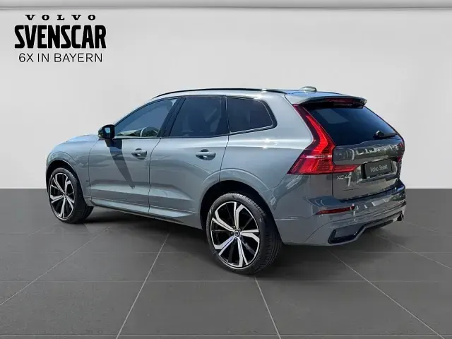 Gebraucht Volvo XC60 R-Design 235 PS (172 kW) 2022 72800) (grau SUV