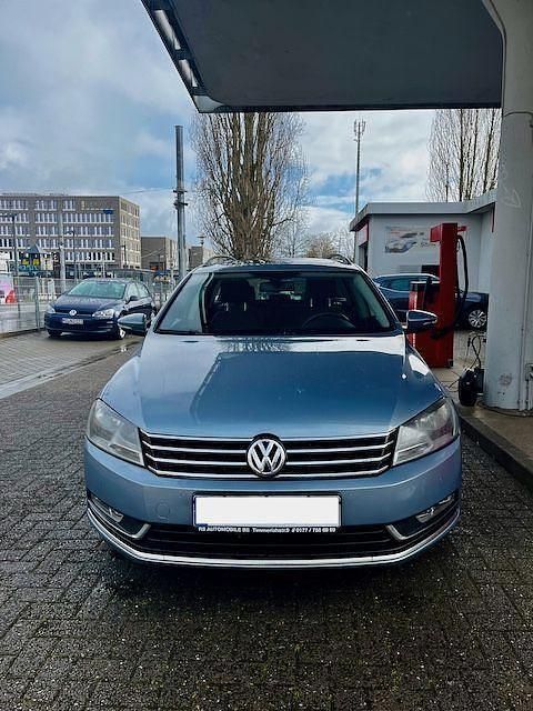 Gebraucht VW Passat Comfortline 140 PS (102 kW) 2011 Blau Kombi