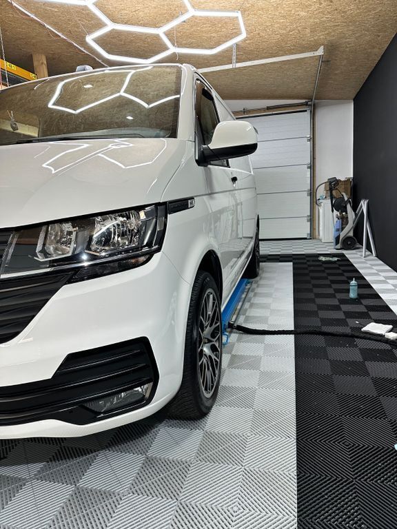 Weiß Gebraucht 2020 VW T6.1 Van | 21.800 € (Guter Preis) - Bild 1/4