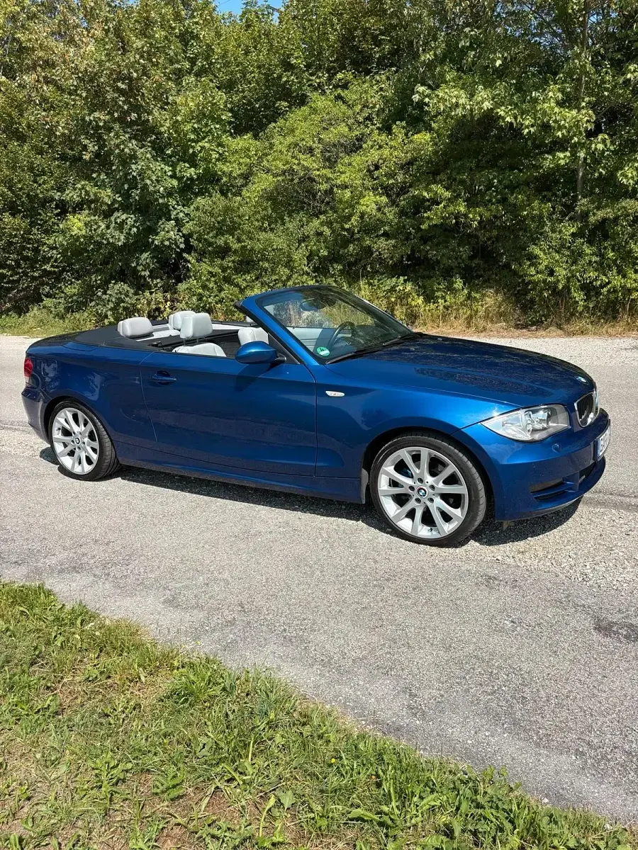 Gebraucht BMW 118 Cabriolet 143 PS (105 kW) 2009 Blau Cabrio