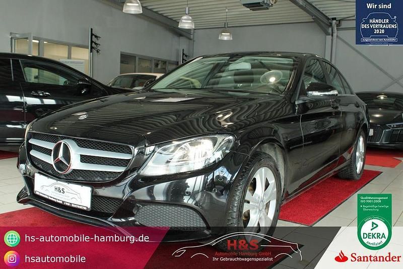 Obsidianschwarz lack Gebraucht 2014 Mercedes C200 Limousine | 16.900 € (Guter Preis) - Bild 1/4