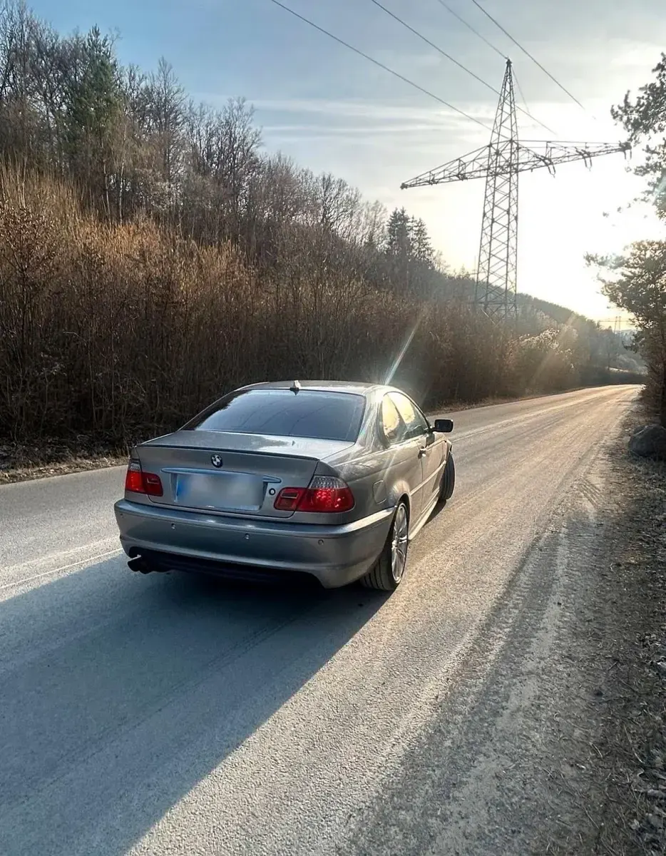 Gebraucht BMW 325 M Sport 192 PS (141 kW) 2004 Grau Coupé