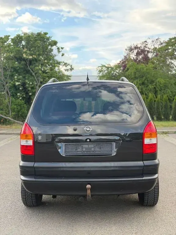 Gebraucht Opel Zafira 125 PS (91 kW) 2001 Schwarz Van / Kleinbus