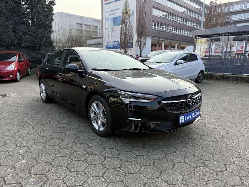 Black meet kettle (metallic) Gebraucht 2020 Opel Insignia Business Limousine | 18.990 € (Superpreis) - Bild 1/4