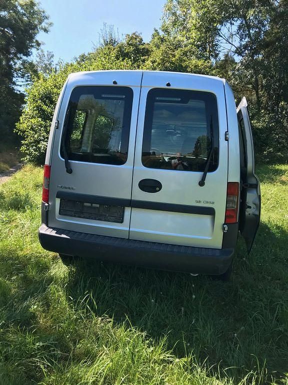 Usata Opel Combo 94 CV (69 kW) 2007 Argento Monovolume