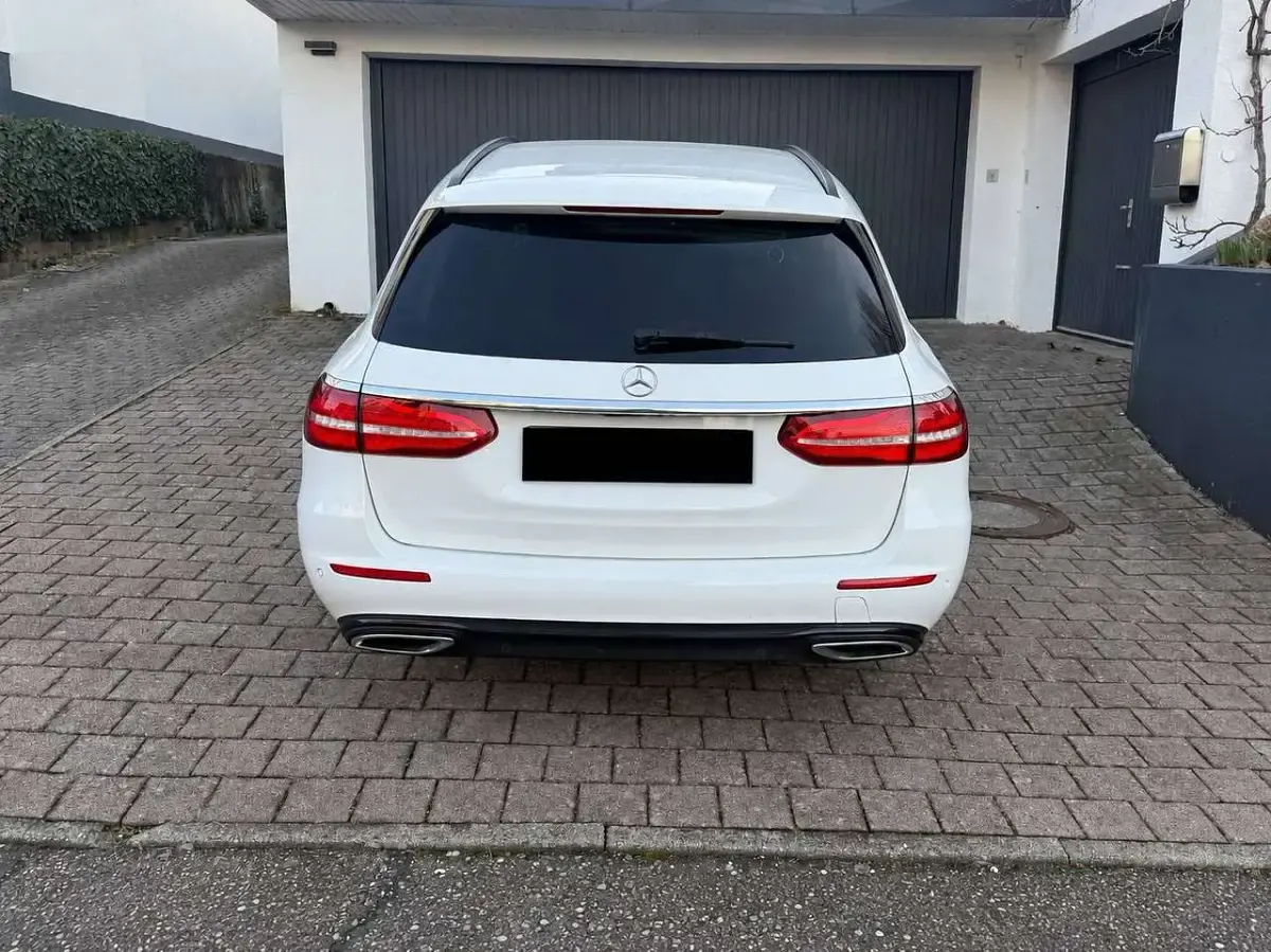 Gebraucht Mercedes E400 Avantgarde 340 PS (250 kW) 2018 Schwarz Kombi