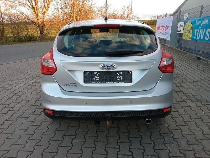 Gebraucht Ford Focus Titanium 140 PS (102 kW) 2014 Silber Limousine