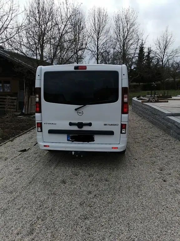 Gebraucht Opel Vivaro S 145 PS (106 kW) 2017 Weiß Van / Kleinbus