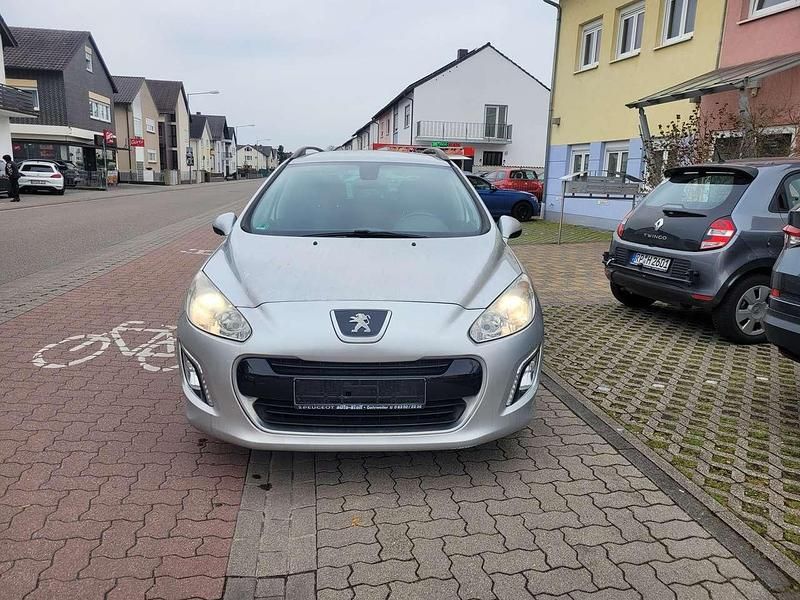 Silber Gebraucht 2011 Peugeot 308 Active Kombi | 2.490 € (Fairer Preis) - Bild 1/4