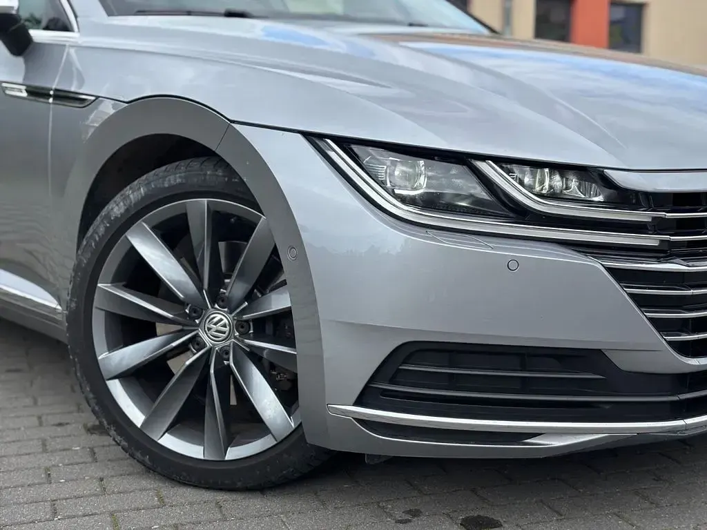 Używany VW Arteon 239 KM (175 kW) 2017 Srebrny Hatchback