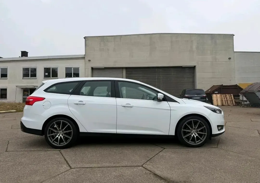 Usata Ford Focus 125 CV (91 kW) 2017 Bianco Station wagon