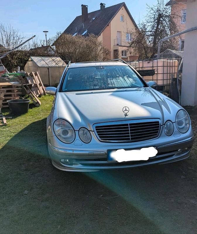 Gebraucht Mercedes E240 Avantgarde 177 PS (130 kW) 2004 Silber Kombi