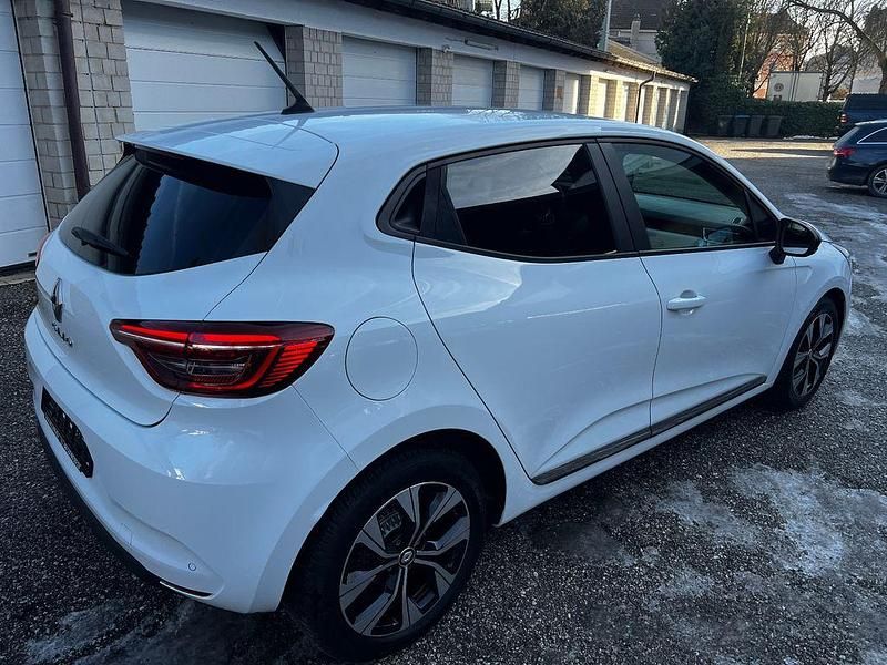 Gebraucht Renault Clio V Evolution 91 PS (66 kW) 2023 Weiß Kleinwagen