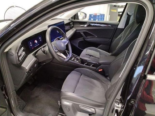 Gebraucht VW Tiguan Elegance 193 PS (141 kW) 2024 Deep black perleffekt SUV