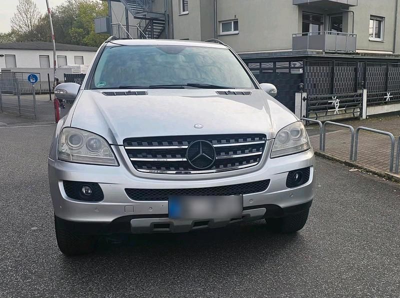 Gebraucht Mercedes ML280 190 PS (139 kW) 2007 Silber SUV