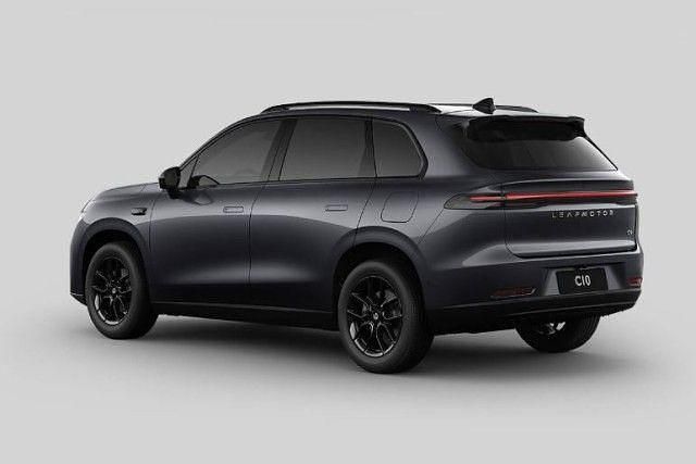 Gebraucht Leapmotor C10 215 PS (158 kW) 2025 Grau SUV