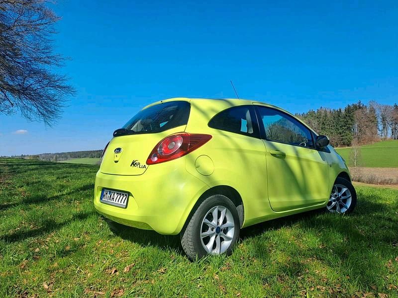 Schwarz Gebraucht 2013 Ford Ka Kleinwagen | 1.950 € (Guter Preis) - Bild 1/4