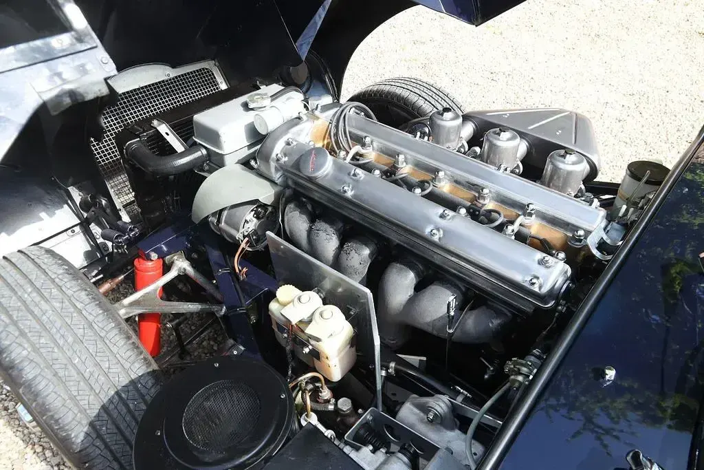 Käytetty Jaguar E-Type S 265 HP (194 kW) 1964 Sininen Coupe - kaksiovinen
