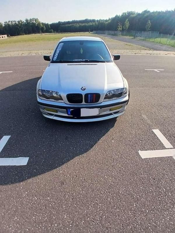 Gebraucht 2001 BMW 320 Kombi | 1.800 € (Superpreis) - Bild 1/4