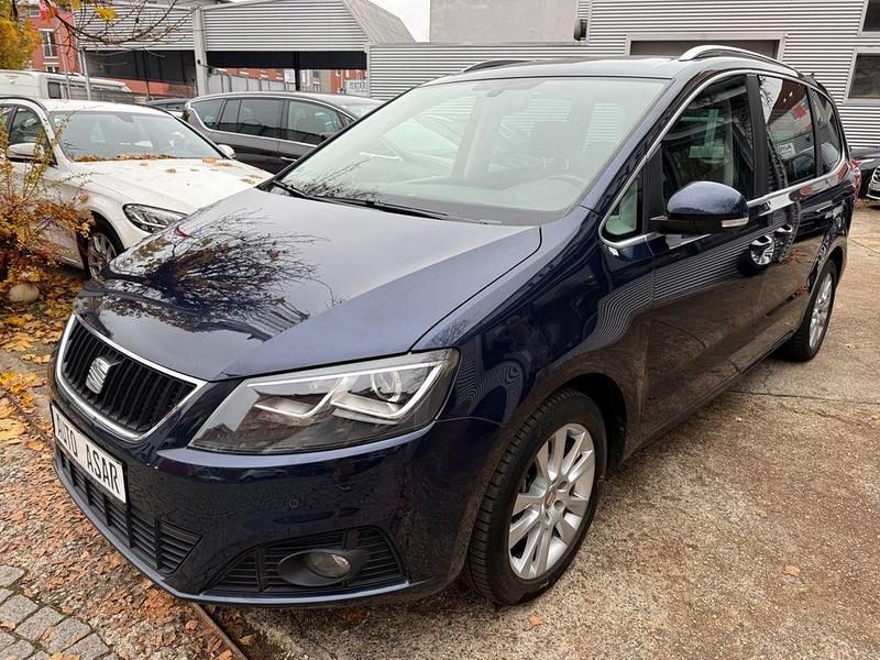 Blau Gebraucht 2013 Seat Alhambra Style Van / Kleinbus | 11.980 € (Guter Preis) - Bild 1/4