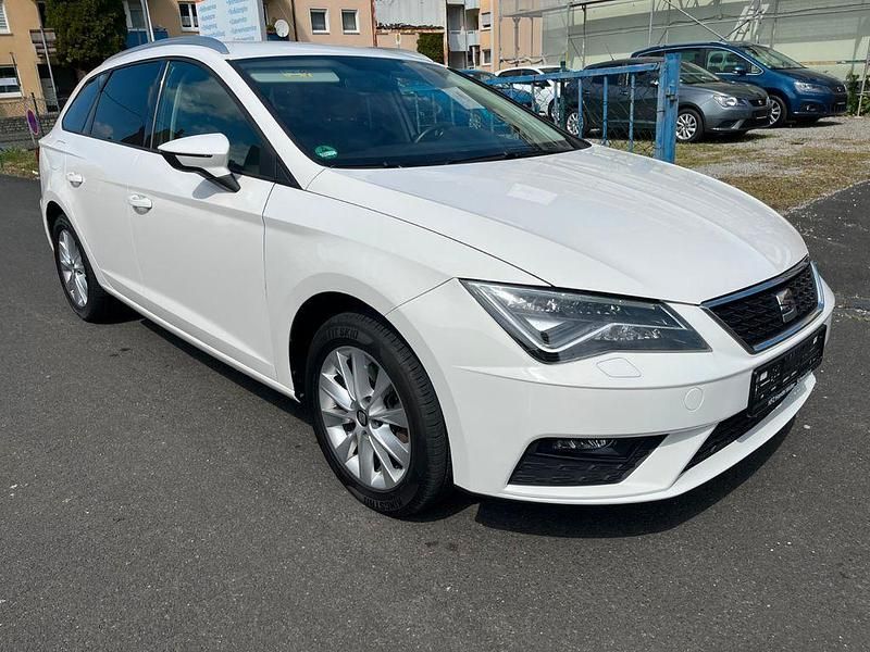 Gebraucht Seat Leon 131 PS (96 kW) 2019 Weiß Limousine