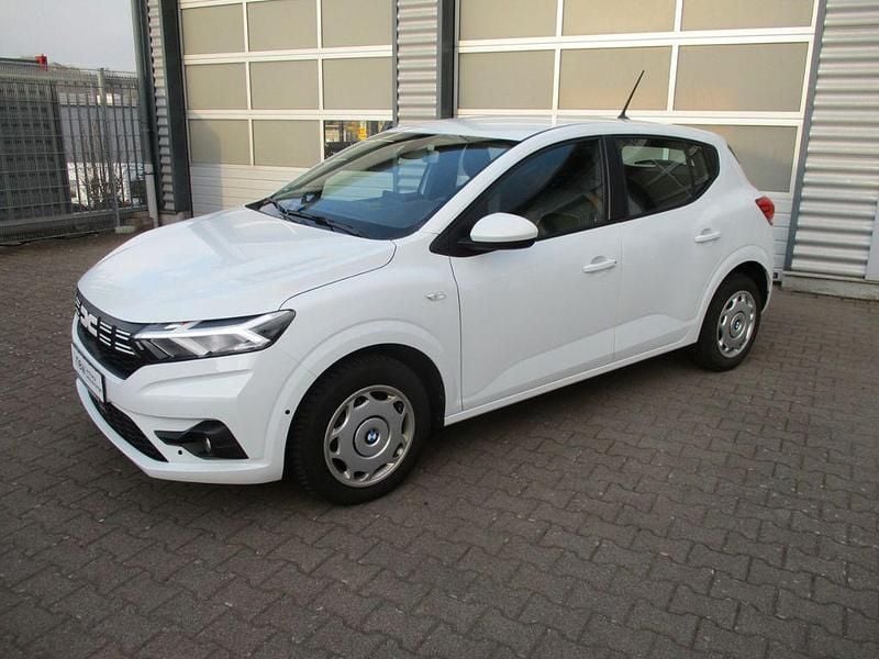 Gebraucht Dacia Sandero Expression 101 PS (74 kW) 2024 Weiß Limousine