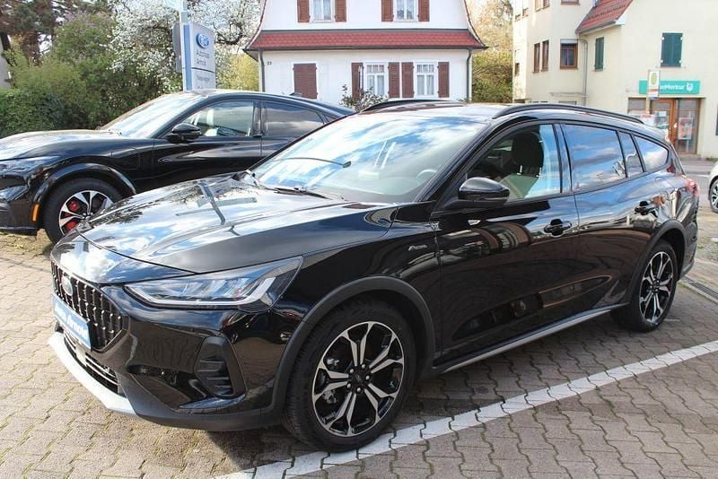 Usata Ford Focus Active 155 CV (114 kW) 2022 Nero Berlina