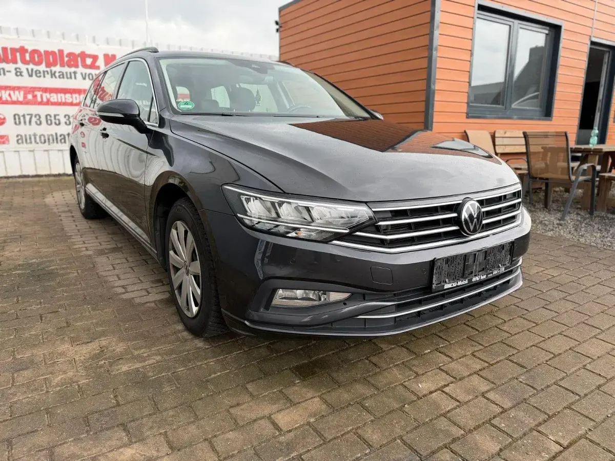 Gebraucht VW Passat Business 150 PS (110 kW) 2021 Grau Kombi