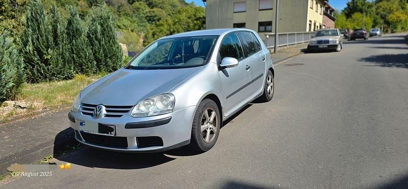 Gebraucht VW Golf V 105 PS (77 kW) 2004 Grau Limousine