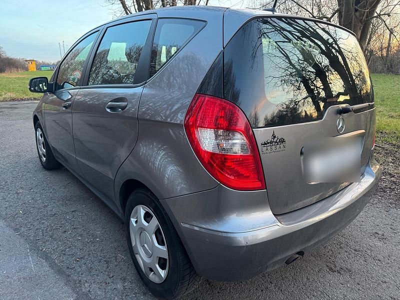 Gebraucht Mercedes A160 95 PS (69 kW) 2010 Grau Kleinwagen