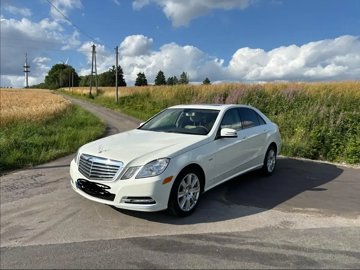 Gebraucht Mercedes E350 306 PS (225 kW) 2012 Weiß Limousine