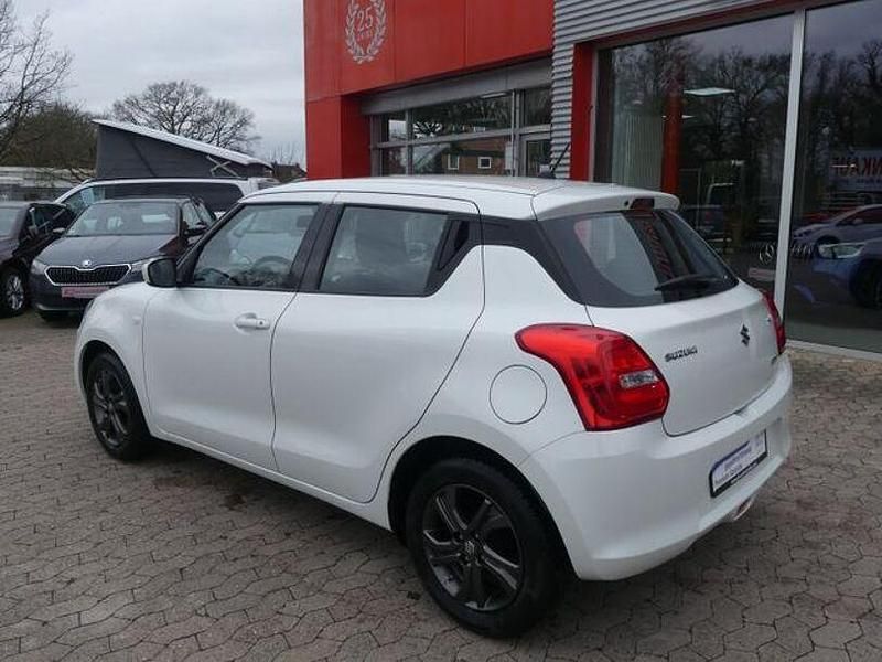 Gebraucht Suzuki Swift 83 PS (61 kW) 2023 Weiß Limousine