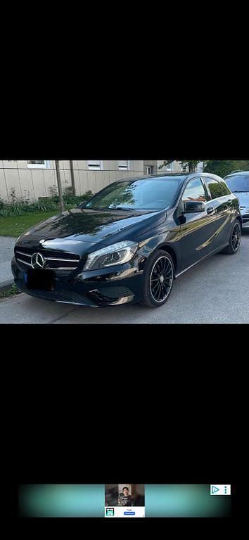 Schwarz Gebraucht 2013 Mercedes A180 Limousine | 13.500 € (Teuer) - Bild 1/4