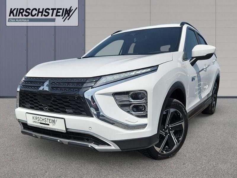 Weiss Gebraucht 2022 Mitsubishi Outlander P-HEV | 22.990 € (Fairer Preis) - Bild 1/4