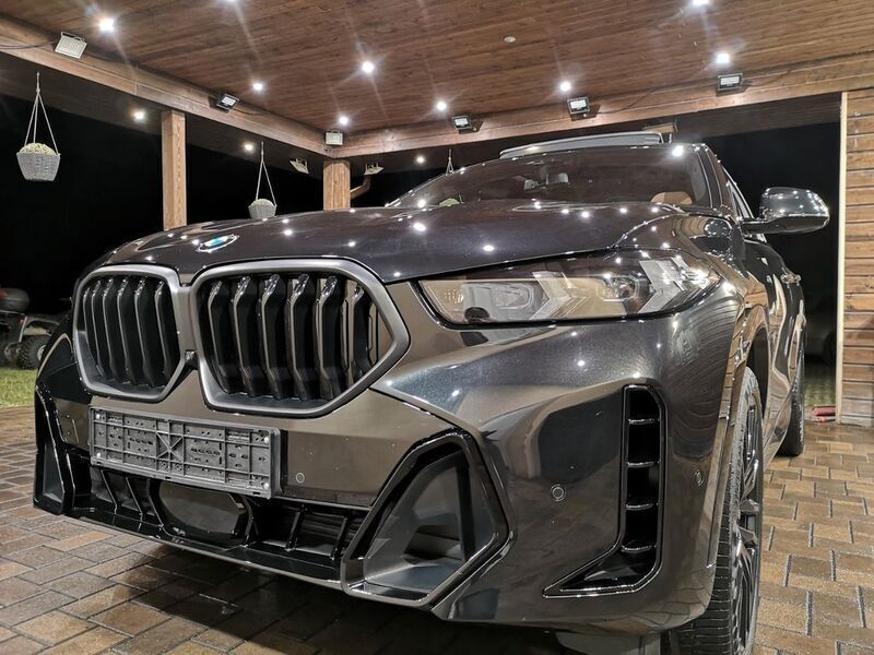 Schwarz Gebraucht 2024 BMW X6 Performance SUV | 89.000 € (Fairer Preis) - Bild 1/4