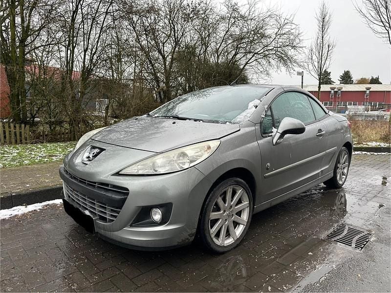 Grau Gebraucht 2011 Peugeot 207 CC Cabrio | 1.890 € (Guter Preis) - Bild 1/4