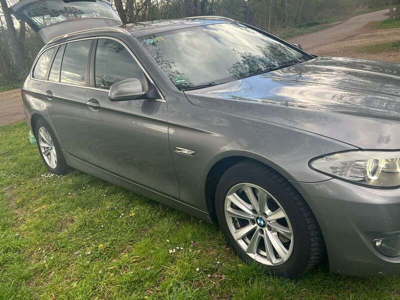 Gebraucht BMW 520 184 PS (135 kW) 2012 Grau Kombi