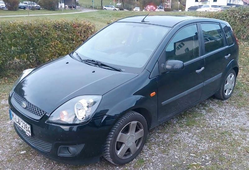 Gebraucht Ford Fiesta Ambiente 75 PS (55 kW) 2008 Schwarz Kleinwagen