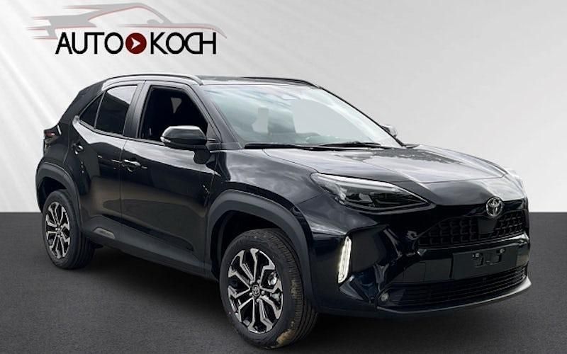 Neu Toyota Yaris Cross 131 PS (96 kW) 2025 Schwarz SUV
