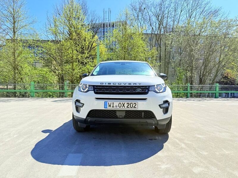Weiß Gebraucht 2017 Land Rover Discovery Sport Dynamic SUV | 12.300 € (Teuer) - Bild 1/4