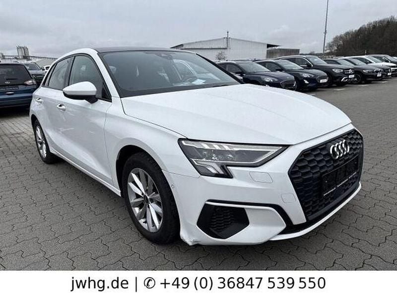 Gebraucht Audi A3 S-Line 150 PS (110 kW) 2022 Weiß Limousine