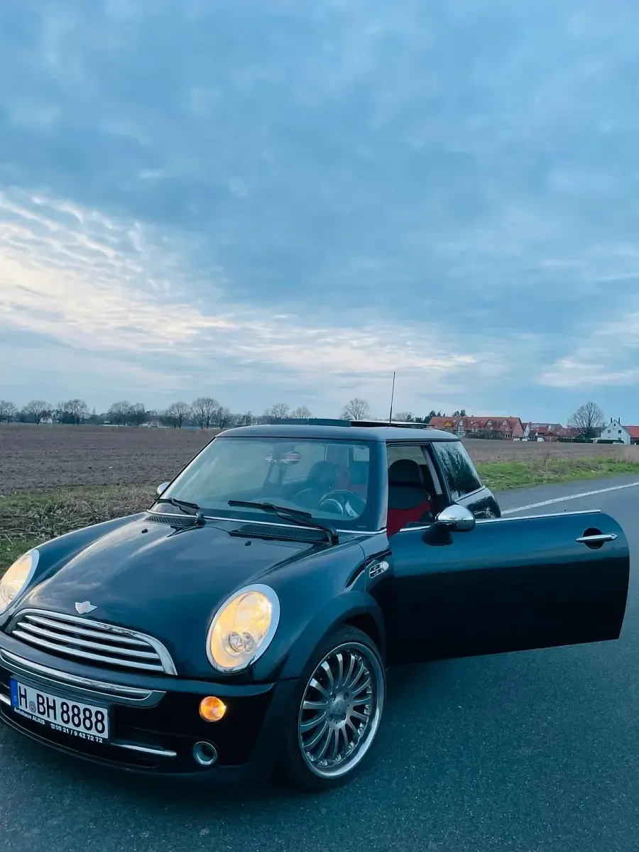 Gebraucht Mini Cooper 90 PS (66 kW) 2006 Schwarz Kleinwagen
