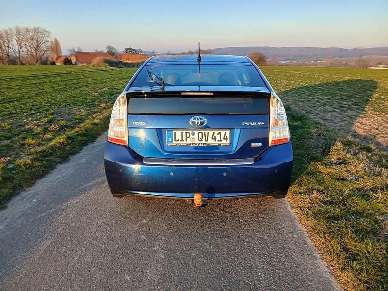 Gebraucht Toyota Prius 136 PS (100 kW) 2011 Blau Limousine