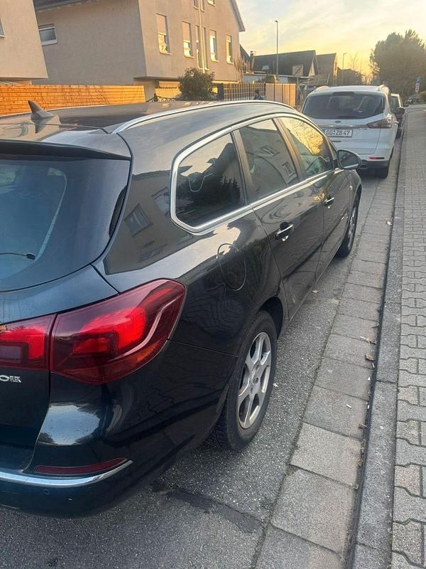 Gebraucht Opel Astra Eco 136 PS (100 kW) 2014 Schwarz Kombi